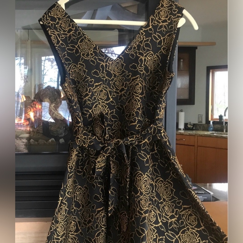 MELA LONDON Fit & Flare Dress, Black & Gold Embroidery, Rose Jacquard, Small NWT